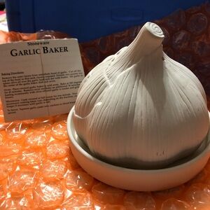 Stoneware Garlic Baker - White/Ceramic